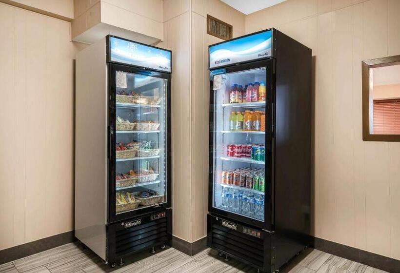 هتل Oasis Inn Tacoma