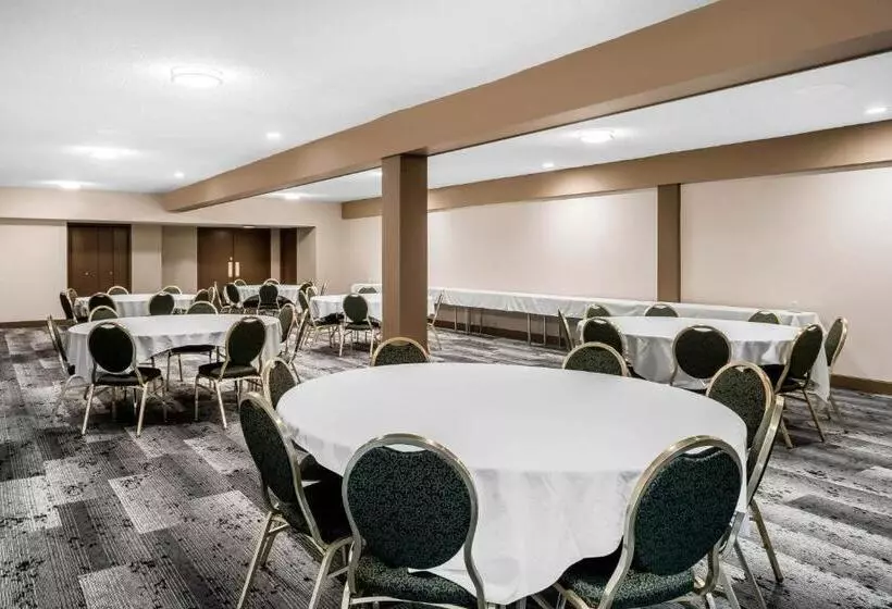 ホテル Oasis Inn Tacoma