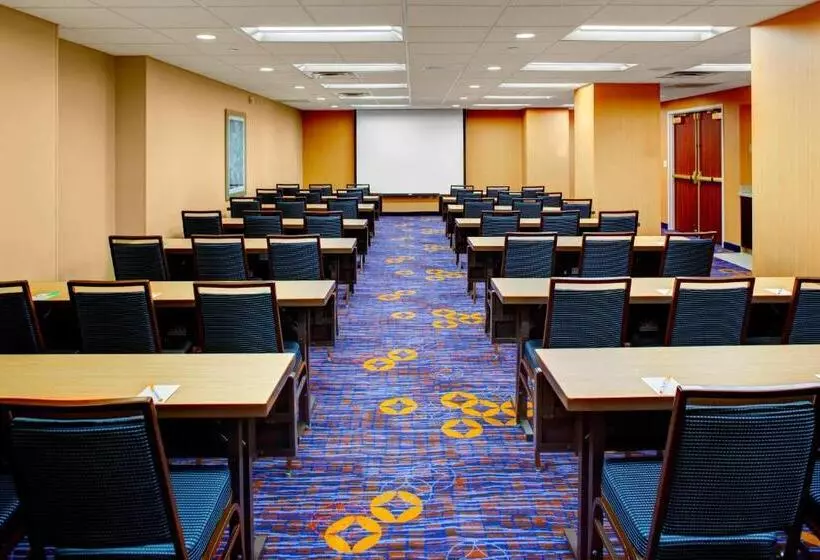 酒店 Courtyard Columbus Downtown