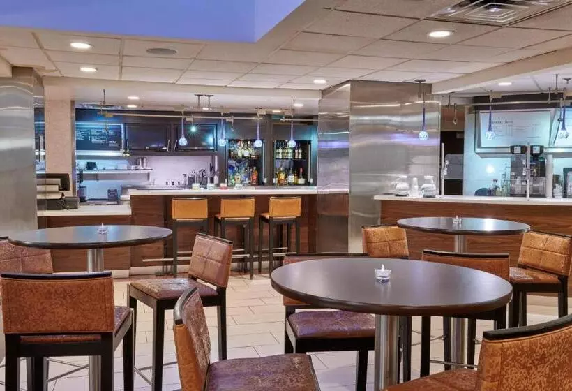 酒店 Courtyard Columbus Downtown