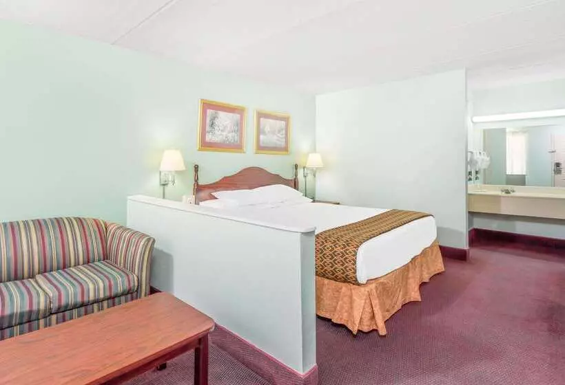 Отель Days Inn By Wyndham Lavonia