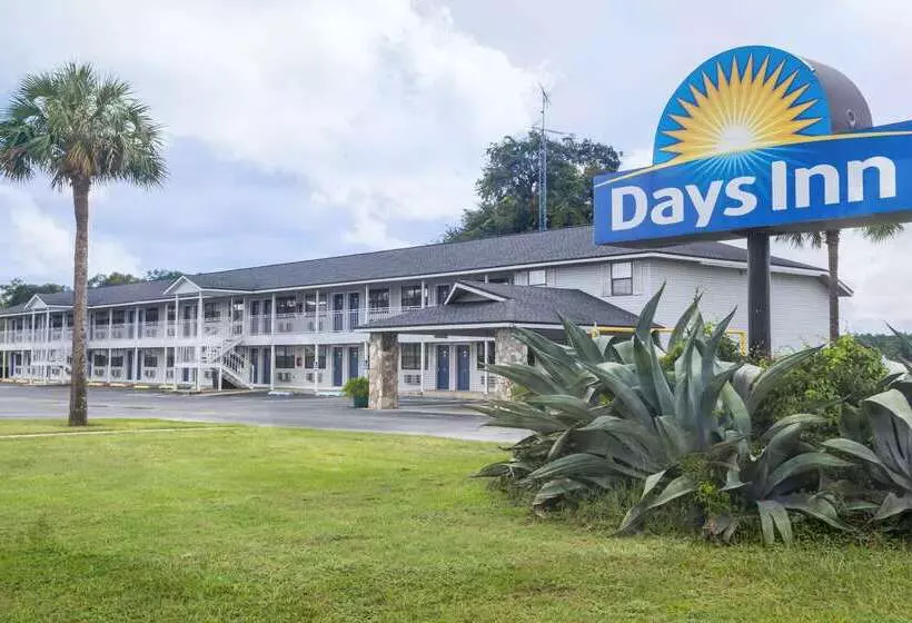 Отель Days Inn By Wyndham Madison