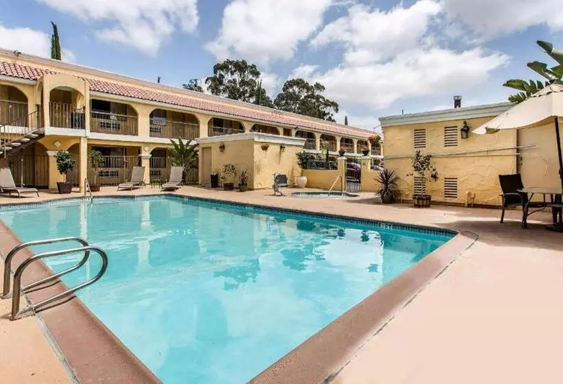 בית מלון כפרי El Cajon San Diego East