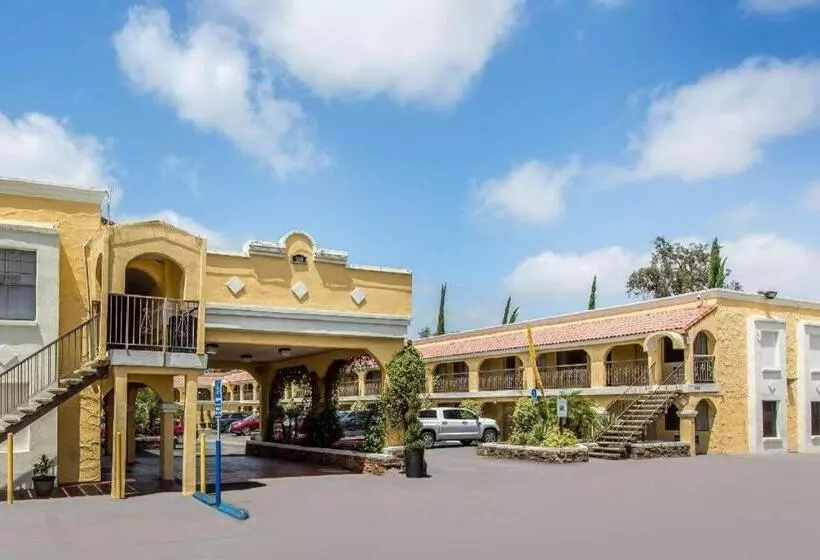 בית מלון כפרי El Cajon San Diego East