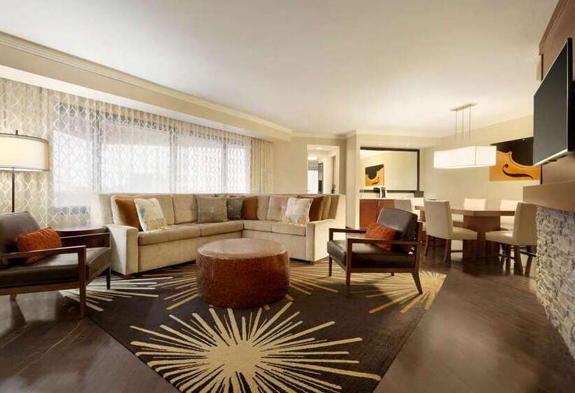 هتل Embassy Suites By Hilton Austin Downtown South Congress