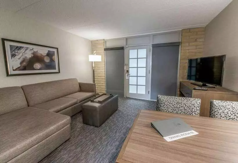 فندق Embassy Suites By Hilton Chicago Schaumburg Woodfield