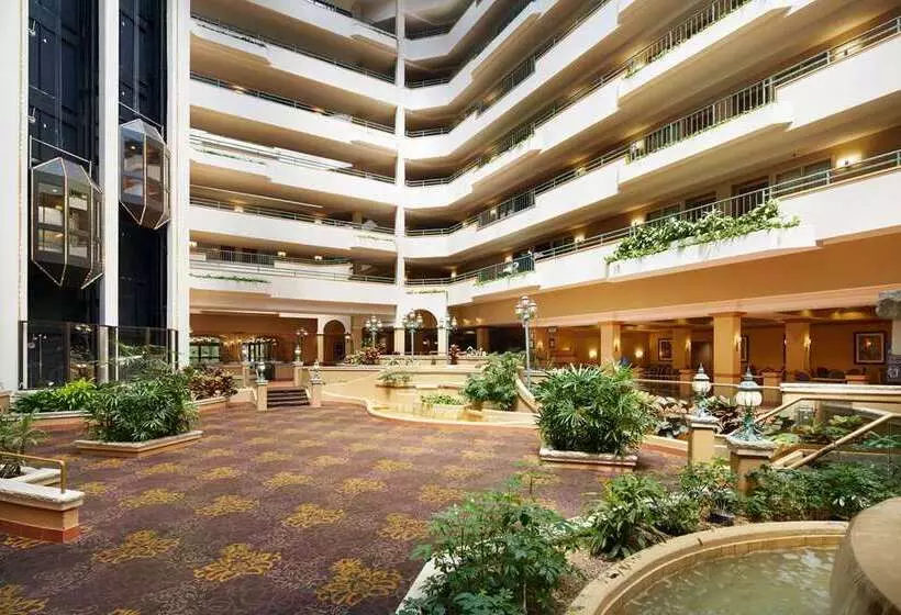 ホテル Embassy Suites By Hilton Greensboro Airport