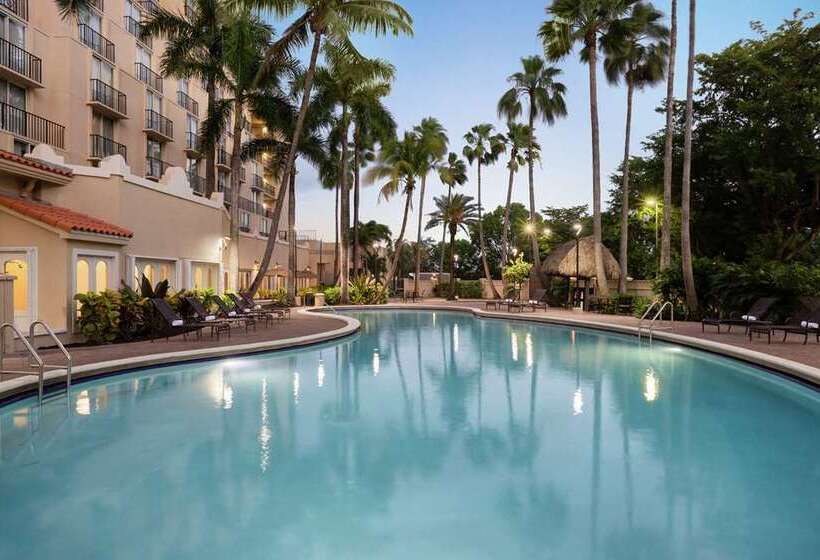 هتل Embassy Suites By Hilton Miami International Airport