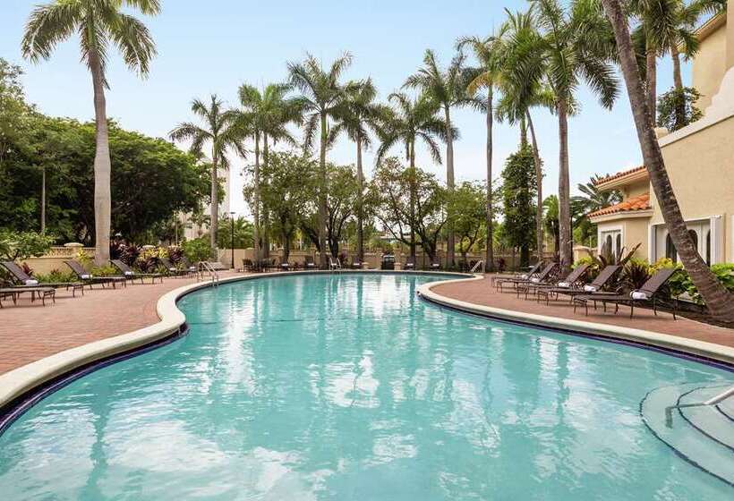 هتل Embassy Suites By Hilton Miami International Airport
