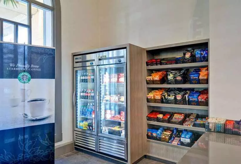 בית מלון כפרי Embassy Suites By Hilton Miami International Airport