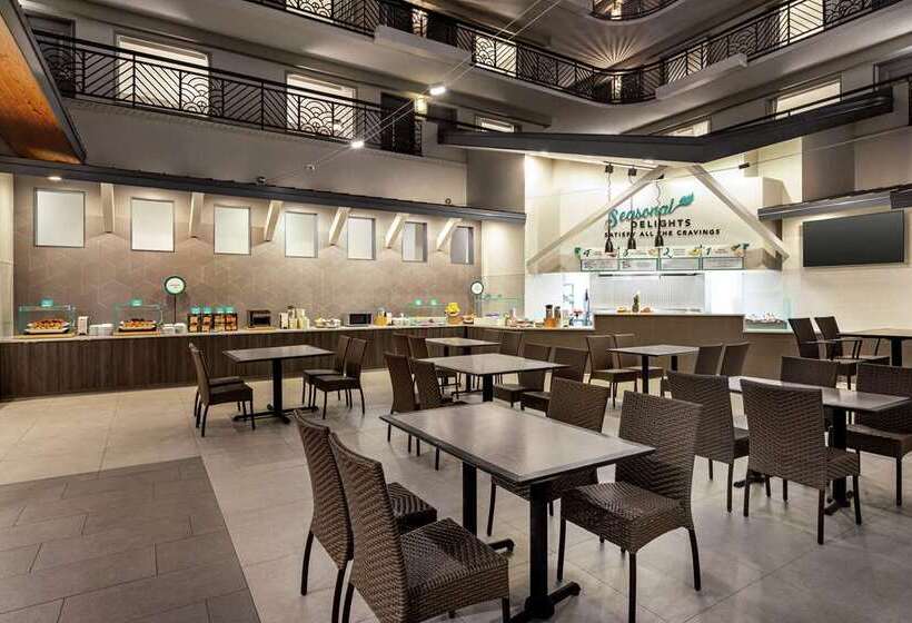 هتل Embassy Suites By Hilton Miami International Airport