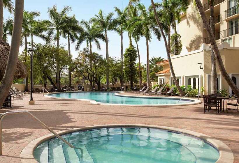 هتل Embassy Suites By Hilton Miami International Airport
