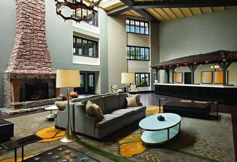 Отель Embassy Suites By Hilton Napa Valley