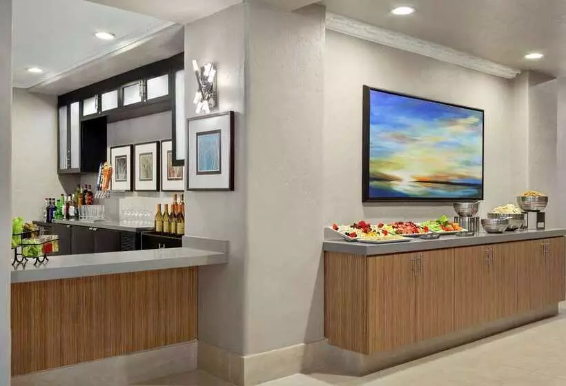 فندق Embassy Suites By Hilton Santa Ana Orange County Airport