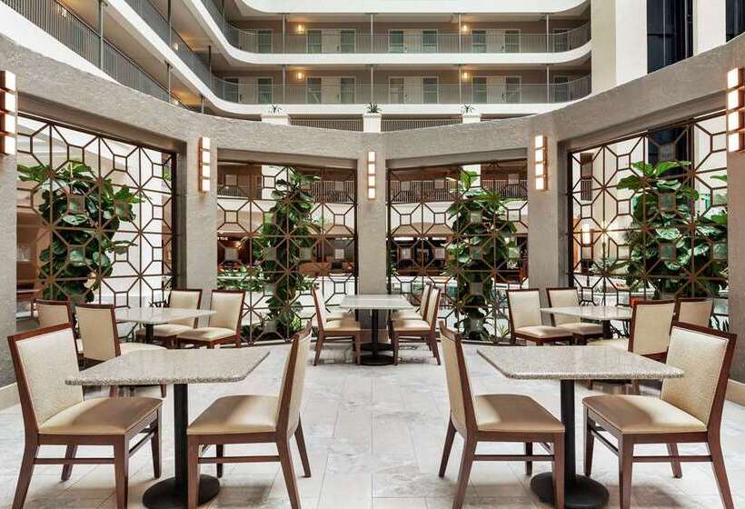 Отель Embassy Suites By Hilton Santa Ana Orange County Airport