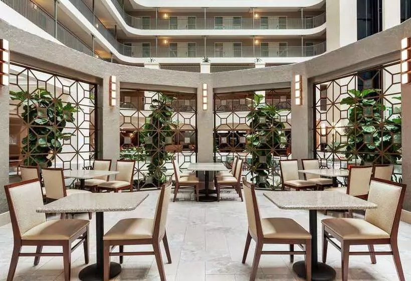 فندق Embassy Suites By Hilton Santa Ana Orange County Airport