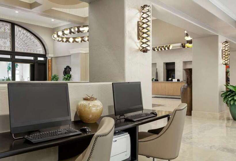 Отель Embassy Suites By Hilton Santa Ana Orange County Airport