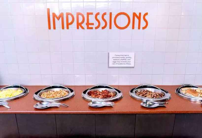 فندق Embassy Suites Corpus Christi