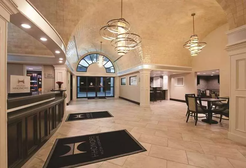 فندق Embassy Suites Corpus Christi