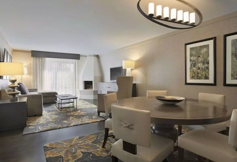 Отель Embassy Suites By Hilton Napa Valley