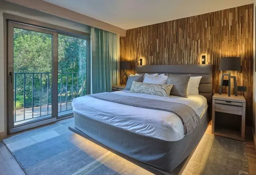 Отель Embassy Suites By Hilton Napa Valley