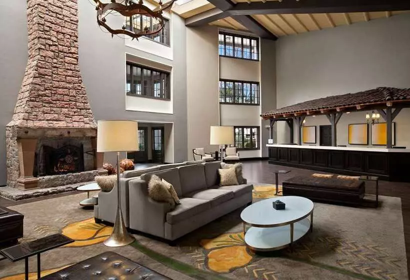 Отель Embassy Suites By Hilton Napa Valley