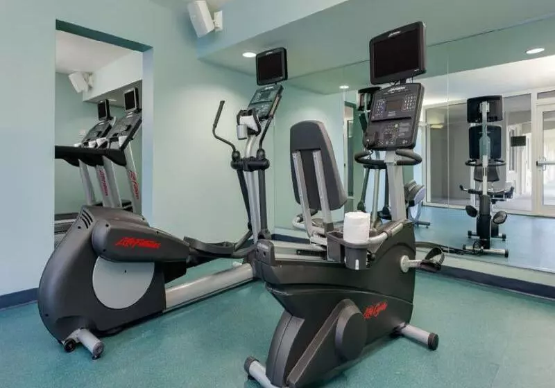 Otel Fairfield Inn & Suites By Marriott Key West At The Keys Collection