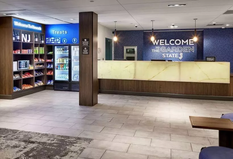 Szálloda Hampton Inn Newark Airport