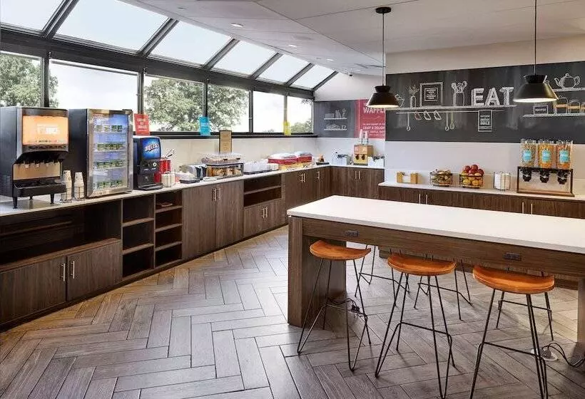 Szálloda Hampton Inn Newark Airport