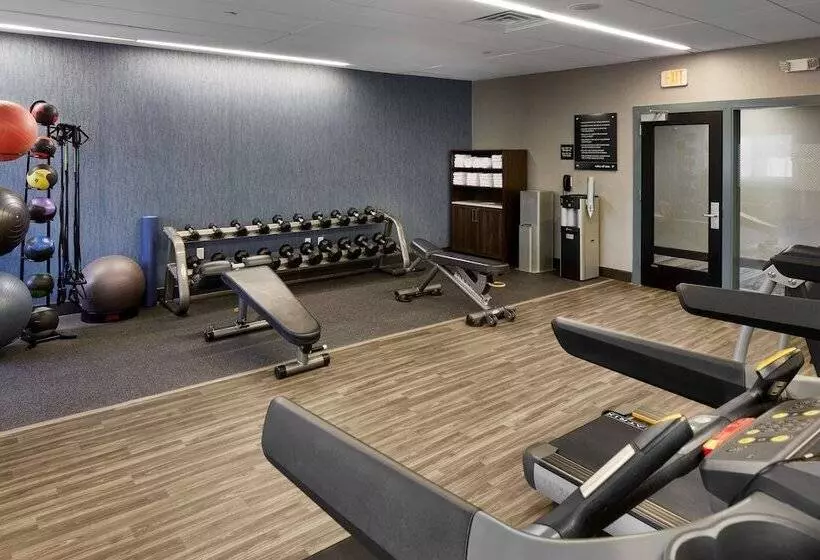 Szálloda Hampton Inn Newark Airport