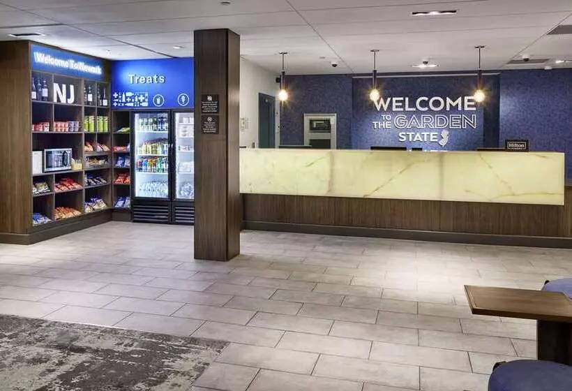 Szálloda Hampton Inn Newark Airport