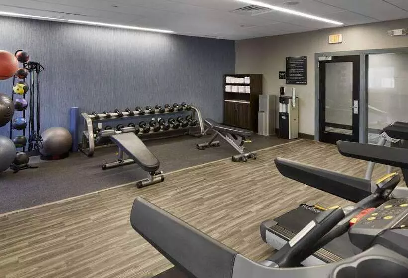 Szálloda Hampton Inn Newark Airport