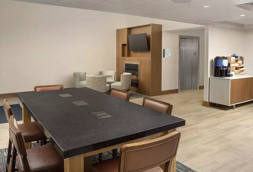 Holiday Inn Express Hotel & Suites Annapolis, An Ihg