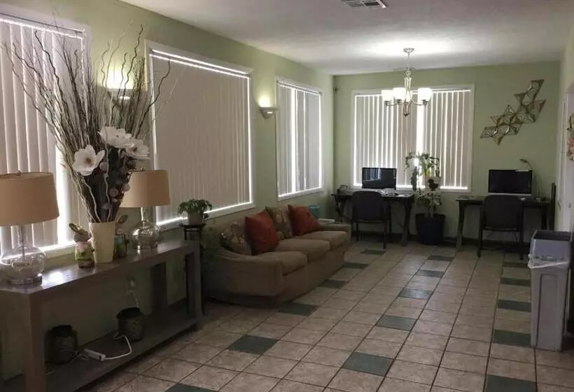 هتل Houston Inn And Suites