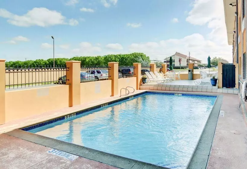 Szálloda Quality Inn Dfw Airport North