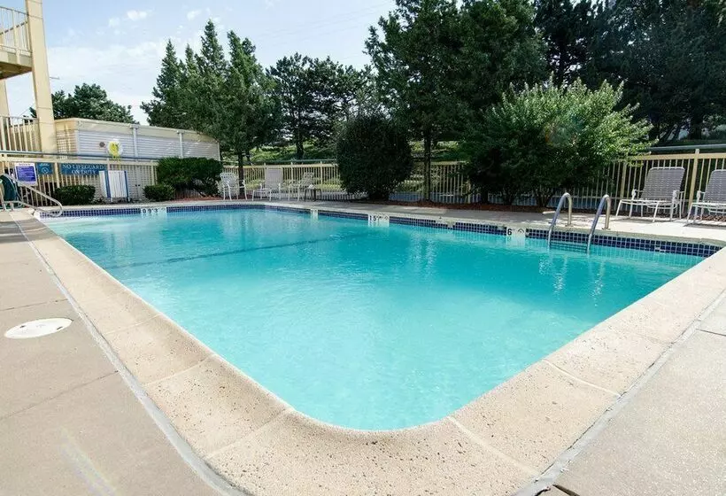 فندق Quality Inn 