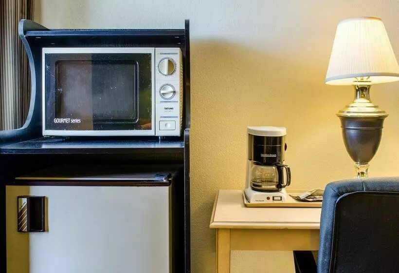 فندق Quality Inn 