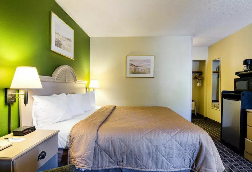 فندق Quality Inn 
