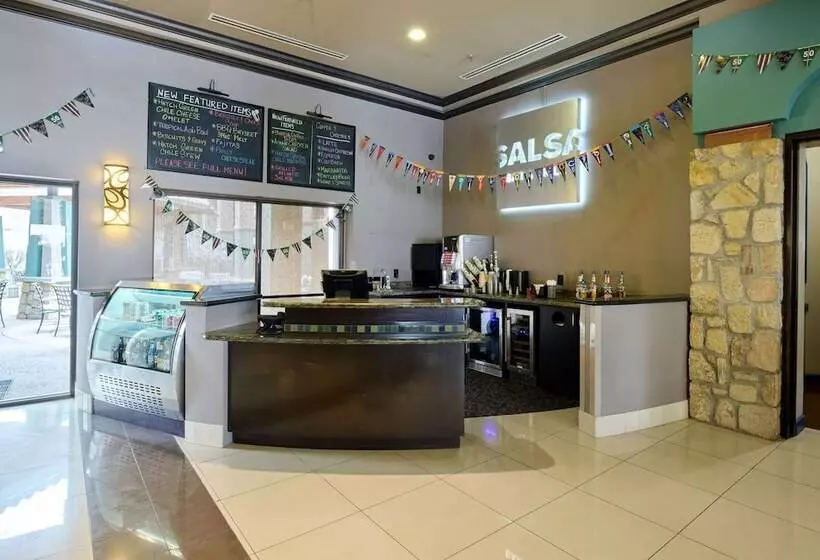 فندق Wyndham El Paso Airport  And Water Park