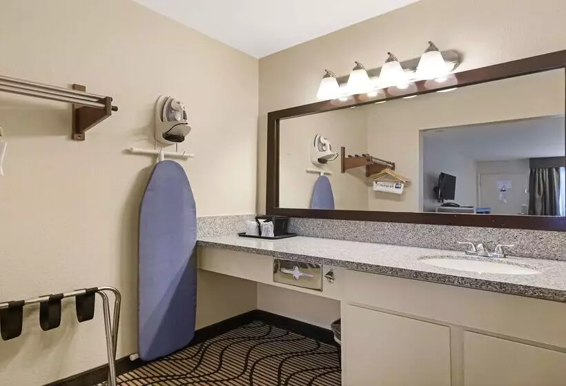 Surestay Plus Hotel By Best Western Sacramento North