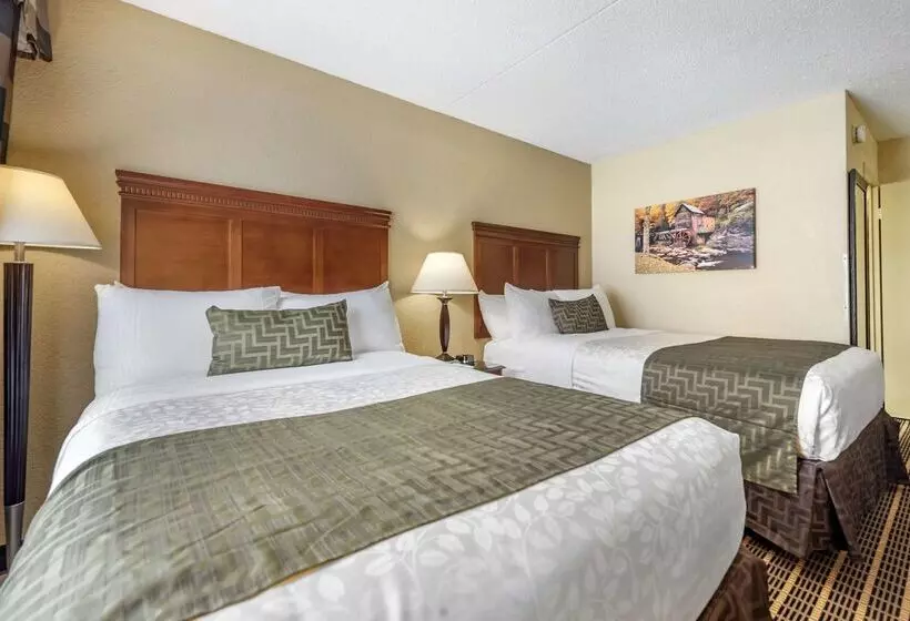 فندق Best Western Plus Bridgeport Inn