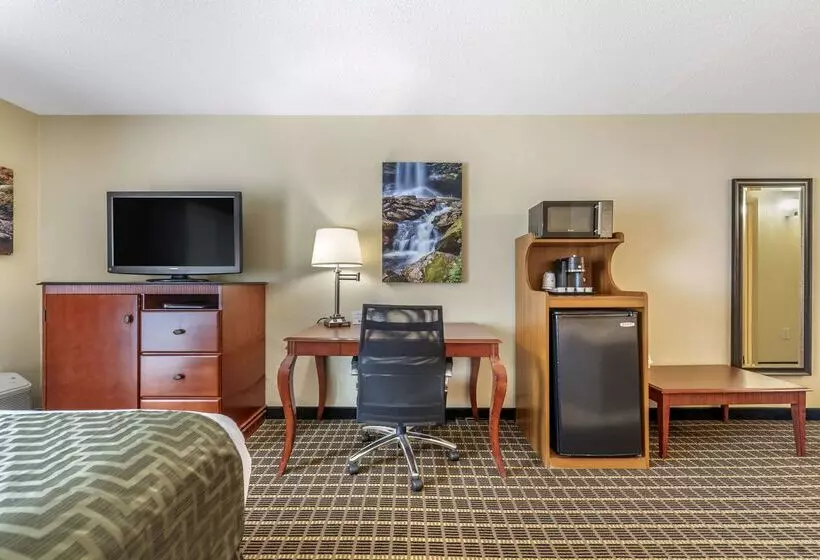 فندق Best Western Plus Bridgeport Inn