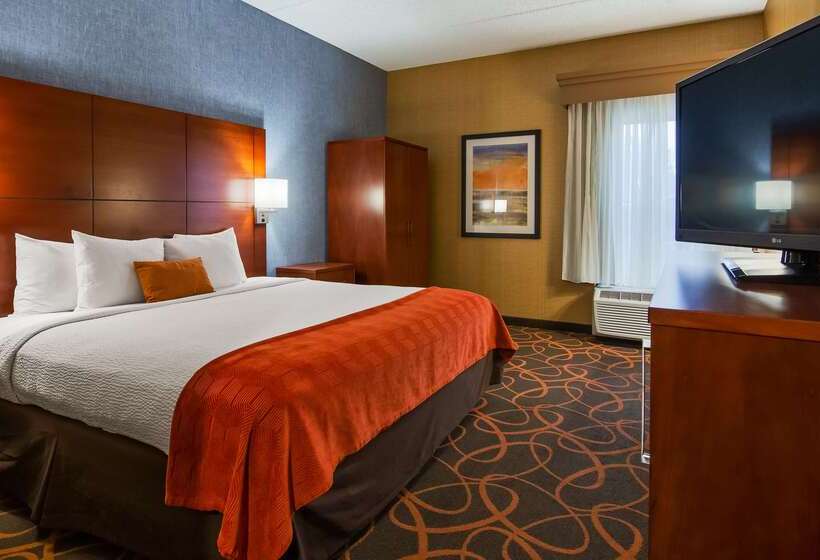 هتل Best Western Plus Fresno Airport