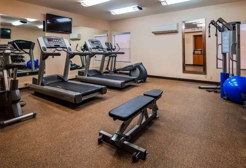 هتل Best Western Plus Fresno Airport