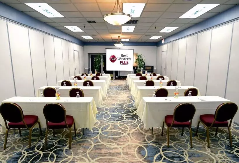 Отель Best Western Plus Grosvenor Airport