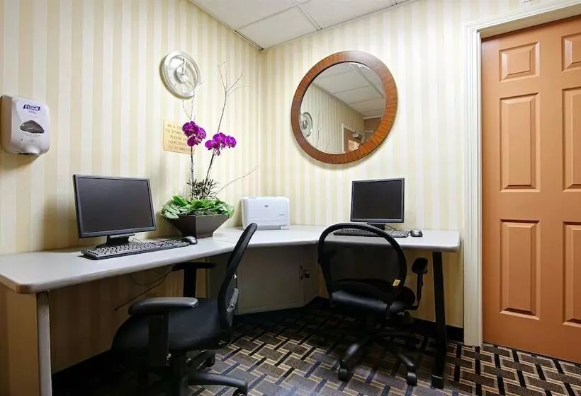 Отель Best Western Plus Grosvenor Airport