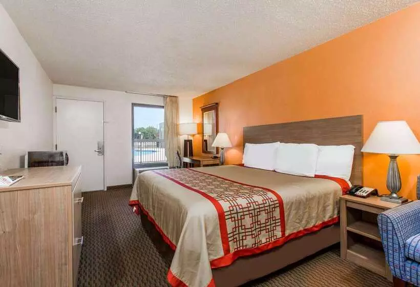 בית מלון כפרי Days Inn By Wyndham Norfolk Airport