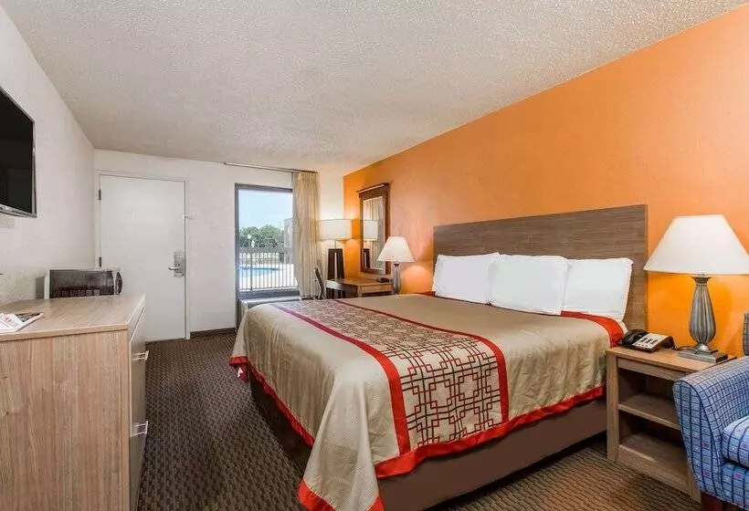 בית מלון כפרי Days Inn By Wyndham Norfolk Airport