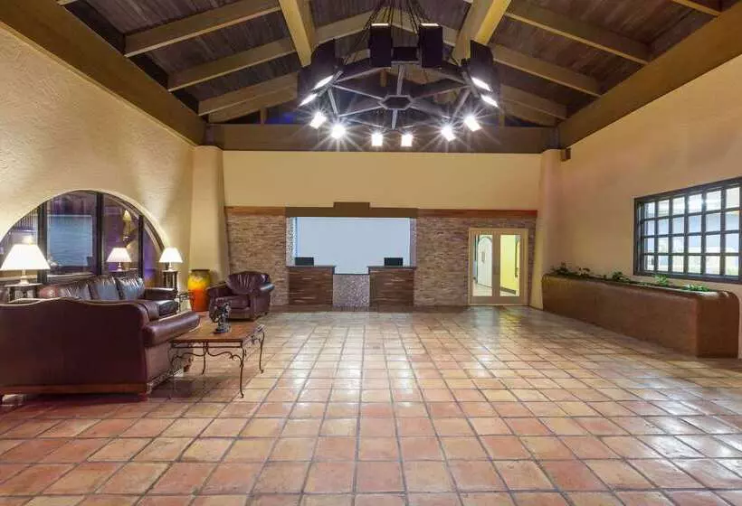 ホテル Days Inn By Wyndham Uvalde