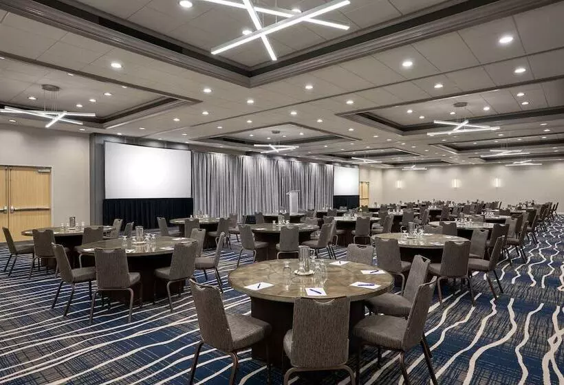 Delta Hotels By Marriott Minneapolis Northeast